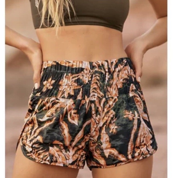 Free People The Way Home Printed Shorts - Picture 4 of 4